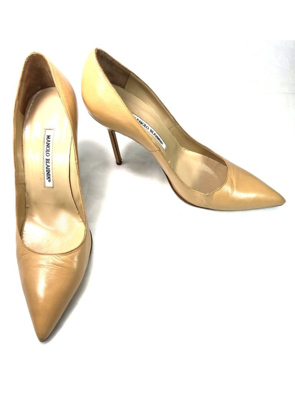 Manolo Blahnik Gold Leather Pointed Toe Stiletto Pumps Size 39.5 Made in Italy